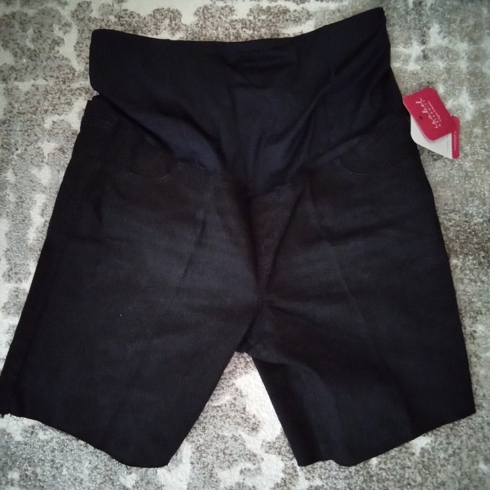 Ingrid And Isabel Women's Maternity Black Denim Shorts Size 4